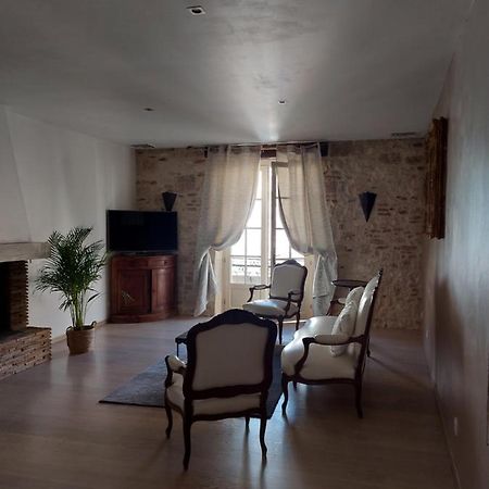 L'Appartement De La Maison Bleue Villeréal Eksteriør billede